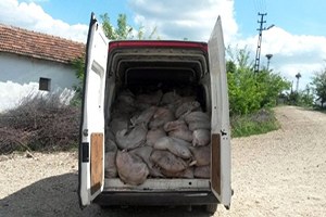 Dur İhtarına Uymayan Araçtan 90 Bin TL lik Kaçak Et Çıktı