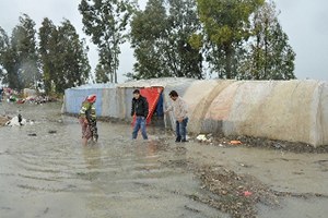 Konya da Tarım İşçilerinin Çadırları Sular Altında Kaldı