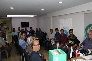 Akhisarlı Arıcılara 150 Ana Arı Dağıtıldı