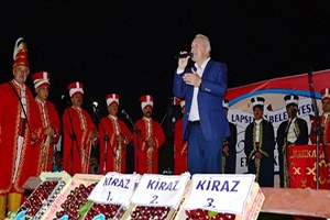 Lapseki de Kiraz Yarışması