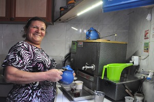 Köy Kahvesi Bir Kadına Emanet