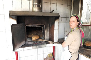 Ahırı Ekmek Fırını Yaptı