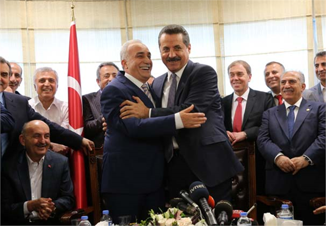 Bakanlık`ta Devir Teslim Yapıldı