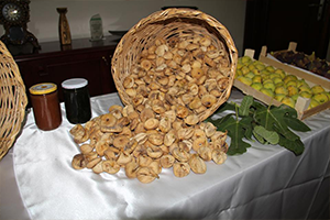 Sezonun İlk Kuru İnciri 70 Liradan Alındı