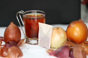 Üniversite Öğrencileri Soğan Kabuğundan Çay Üretti