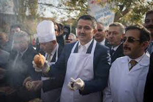 Pakdemirli Et Yerine Balık Tavuk Yesek İş Çözülecek