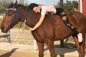 Mankenliği Bıraktı Çiftçi Oldu