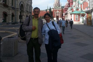 Şırnaklı Çift İki İnek Satıp Dünyayı Geziyor