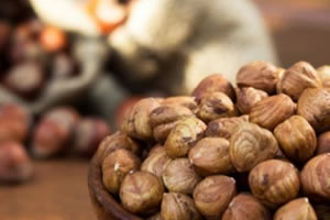 TMO Fındığı İşleyerek Piyasaya Sürsün