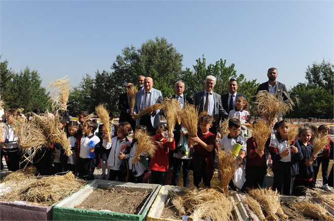 Galip Umut Özdil Çocukların Tarım ve Doğa Sevgisine Destek