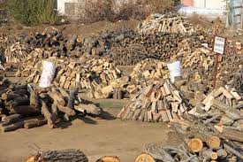 BAKANLIKTAN DEPREMZEDELERE 24 BİN 455 TON YAKACAK ODUN