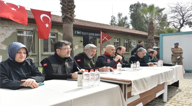 BAKAN KİRİŞCİ HATAY IN KIRIKHAN İLÇESİNDE ÇİFTÇİLERLE BİR ARAYA GELDİ