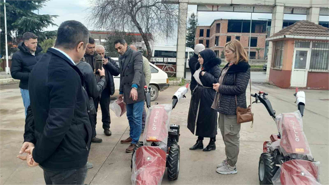 Samsun Büyükşehir Belediyesi Çiftçilere Yönelik Aromatik Bitki Üretimini Artırmak İçin Mekanizasyon Desteği Sağlıyor