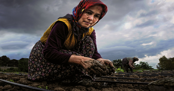 İKLİM DEĞİŞİKLİĞİ EN FAZLA KADINLARI VURDU