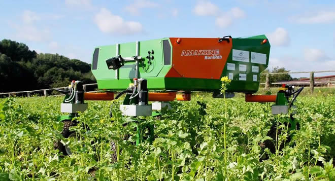 TARIMDA ÇİFTÇİ ROBOTLARIN DÖNEMİ BAŞLIYOR