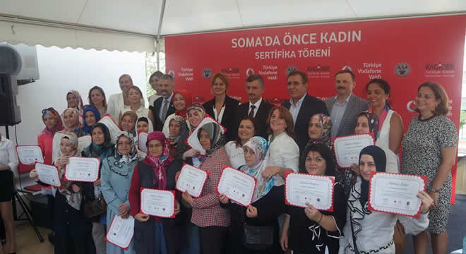 VODAFONE KAGİDER VE ARZU KAPROL SOMALI KADINLARLA