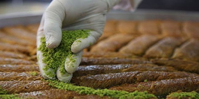 BAYRAM YAKLAŞTI UZMANLAR UYARIYOR BESLENMEYE DİKKAT