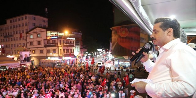 BAKAN ÇELİK ÇITAYI YÜKSELTTİ