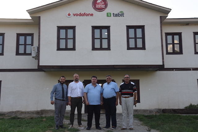 Başkan Doğruer Vodafone Akıllıköy ü Ziyaret etti